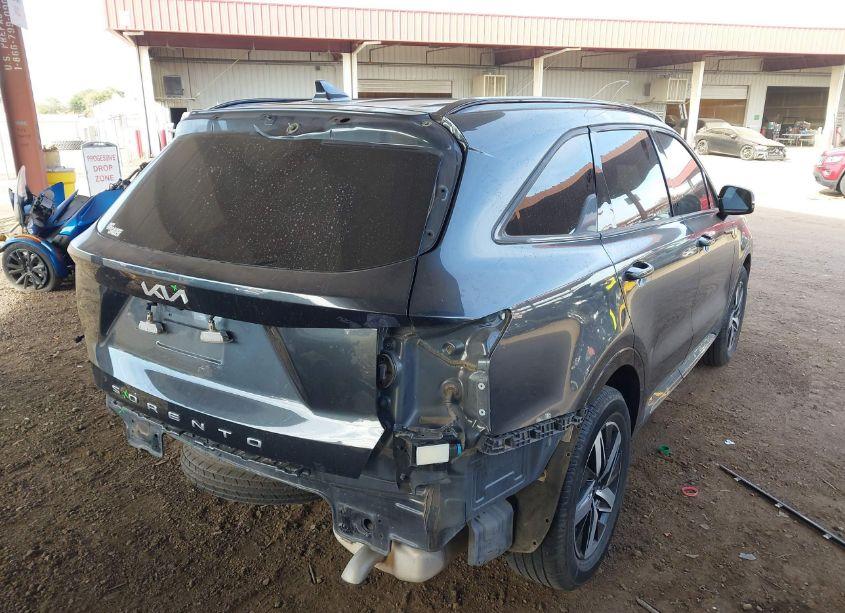 Photo 4 of 2022 Kia Sorento S (VIN 5XYRL4LC1NG111833)
