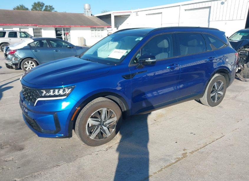 Photo 2 of 2023 Kia Sorento S (VIN 5XYRL4LC1PG183490)