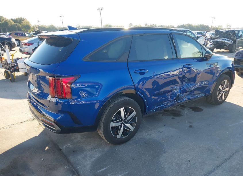 Photo 4 of 2023 Kia Sorento S (VIN 5XYRL4LC1PG183490)
