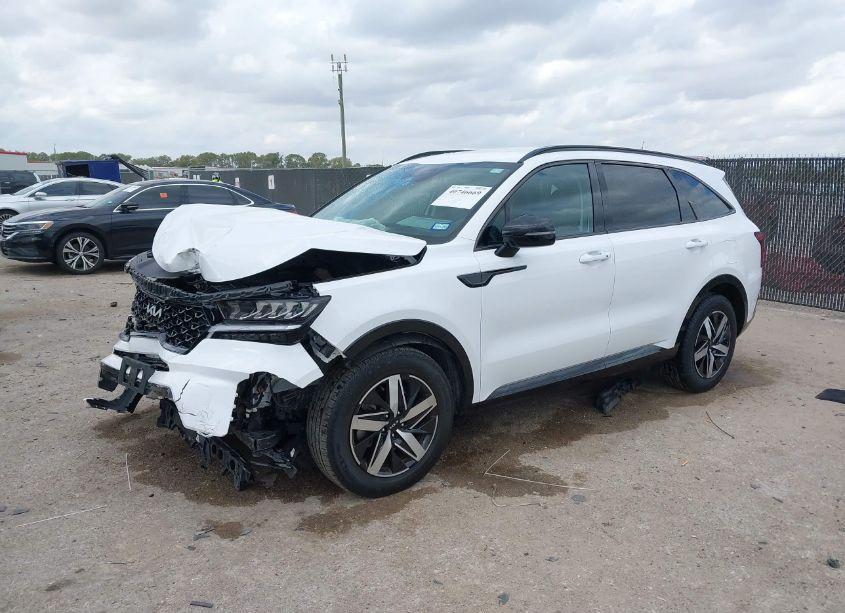 Photo 2 of 2023 Kia Sorento S (VIN 5XYRL4LC1PG234700)