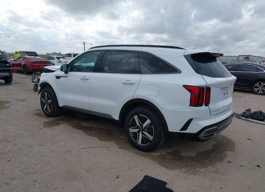 Photo 3 of 2023 Kia Sorento S (VIN 5XYRL4LC1PG234700)