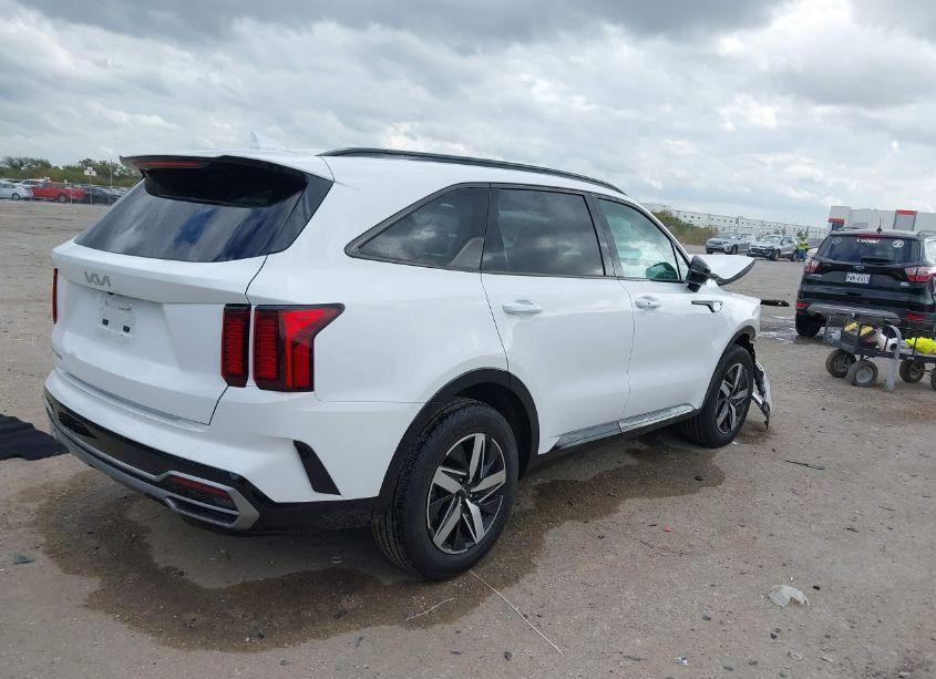 Photo 4 of 2023 Kia Sorento S (VIN 5XYRL4LC1PG234700)