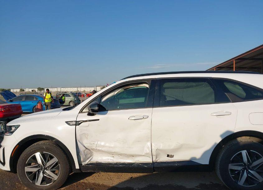 Photo 14 of 2021 Kia Sorento S (VIN 5XYRL4LC2MG050703)