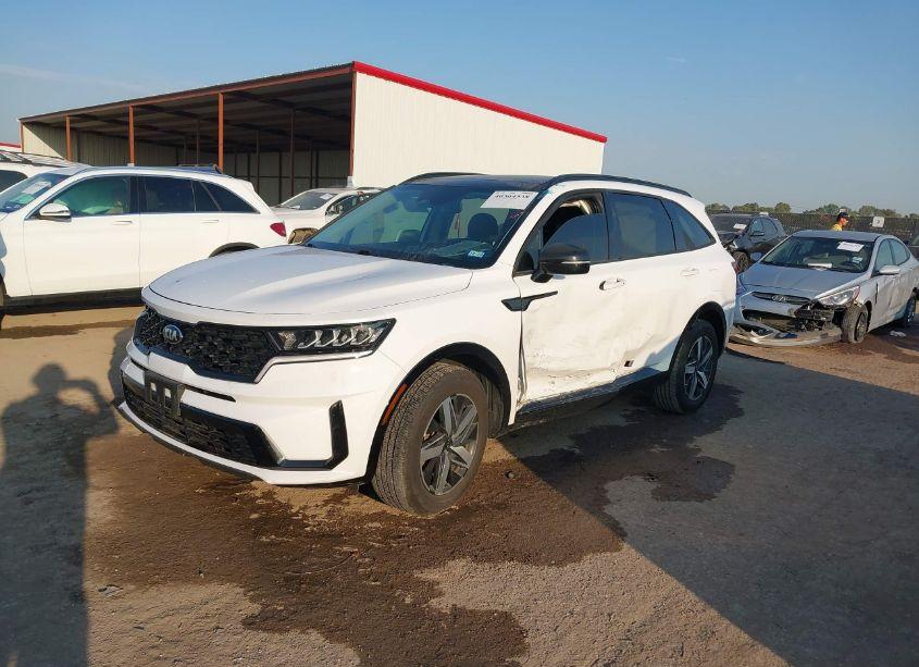 Photo 2 of 2021 Kia Sorento S (VIN 5XYRL4LC2MG050703)