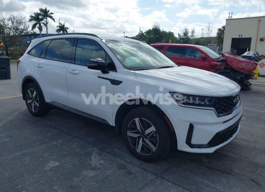 2022 Kia Sorento S (VIN 5XYRL4LC2NG157297) main photo
