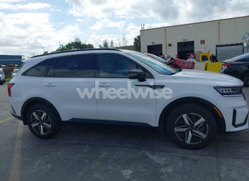Photo 13 of 2022 Kia Sorento S (VIN 5XYRL4LC2NG157297)