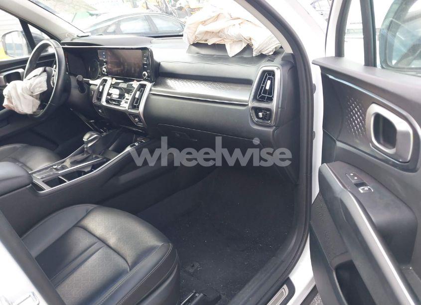 Photo 5 of 2022 Kia Sorento S (VIN 5XYRL4LC2NG157297)