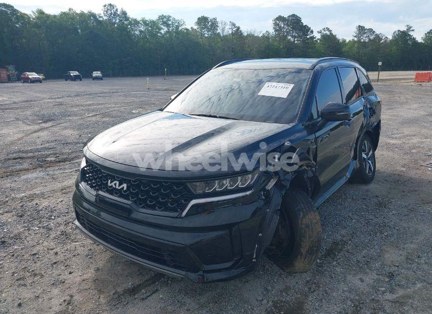 Photo 2 of 2023 Kia Sorento S (VIN 5XYRL4LC2PG188598)