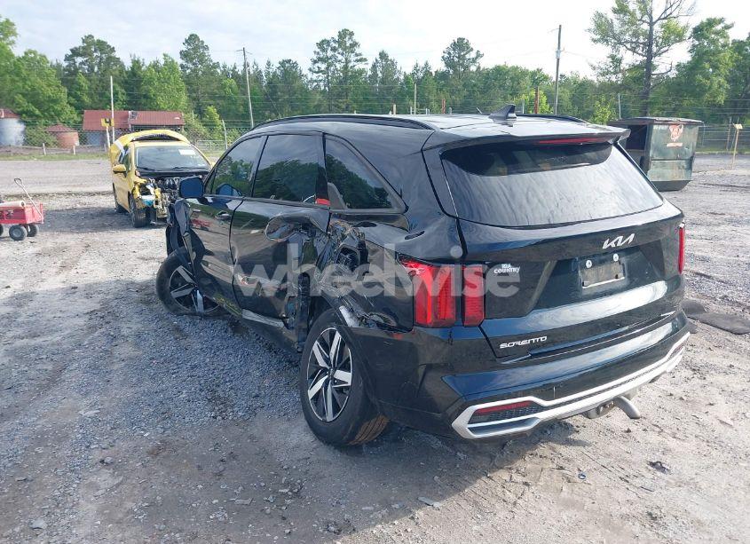 Photo 3 of 2023 Kia Sorento S (VIN 5XYRL4LC2PG188598)