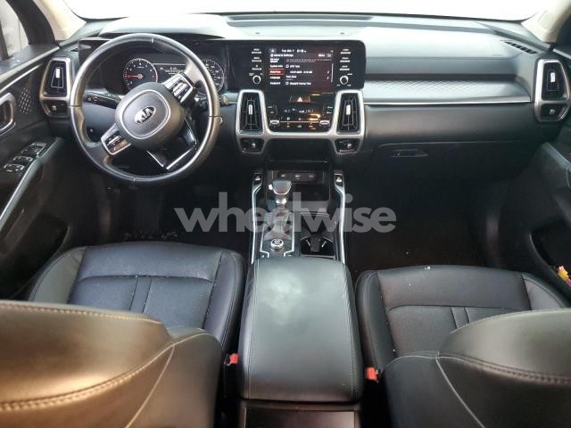 Photo 3 of 2021 KIA SORENTO S (VIN 5XYRL4LC3MG017614)