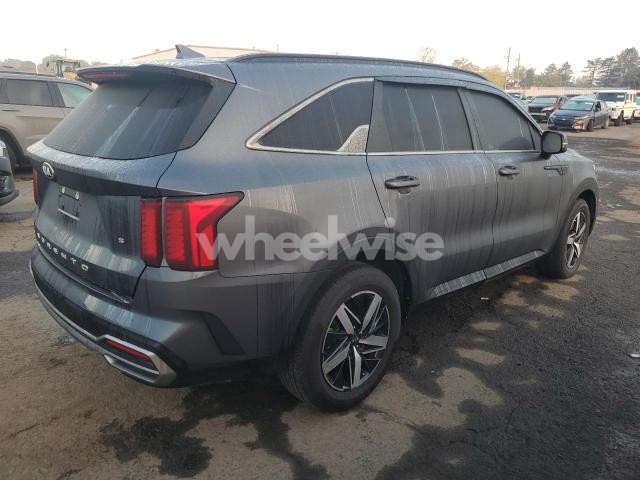 Photo 4 of 2021 KIA SORENTO S (VIN 5XYRL4LC3MG017614)
