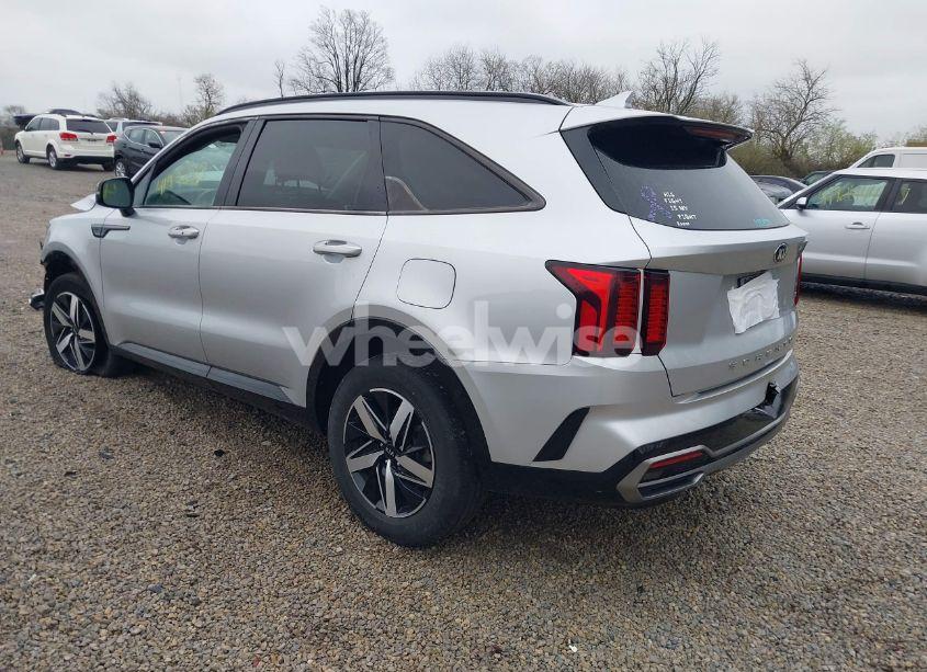 Photo 3 of 2021 Kia Sorento S (VIN 5XYRL4LC3MG020870)