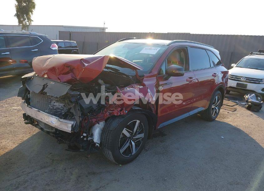 Photo 2 of 2022 Kia Sorento S (VIN 5XYRL4LC3NG082819)