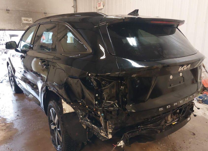 Photo 3 of 2022 Kia Sorento S (VIN 5XYRL4LC3NG134790)