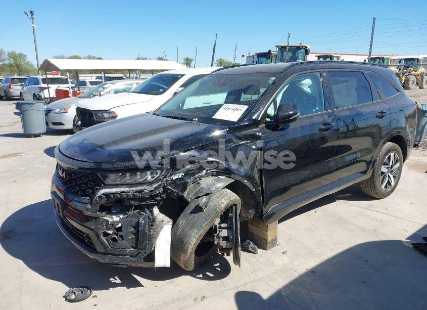 Photo 2 of 2023 Kia Sorento S (VIN 5XYRL4LC3PG221978)