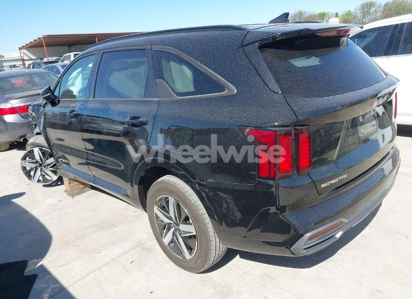 Photo 3 of 2023 Kia Sorento S (VIN 5XYRL4LC3PG221978)