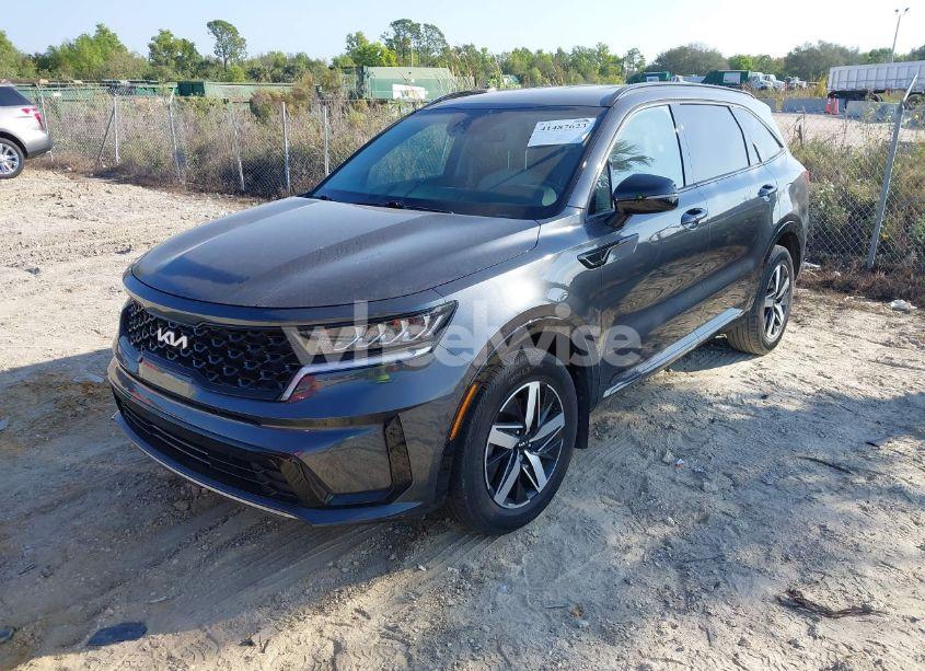 Photo 2 of 2022 Kia Sorento S (VIN 5XYRL4LC4NG087253)