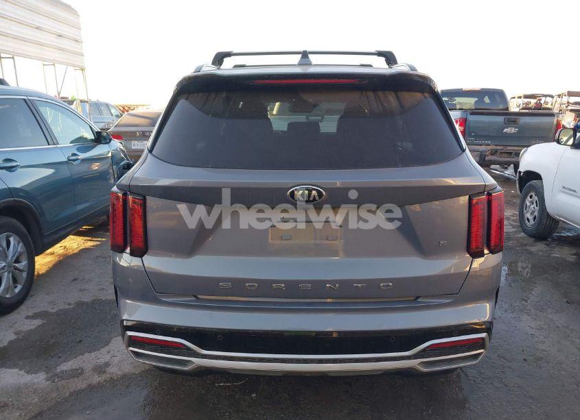 Photo 16 of 2021 Kia Sorento S (VIN 5XYRL4LC6MG022242)