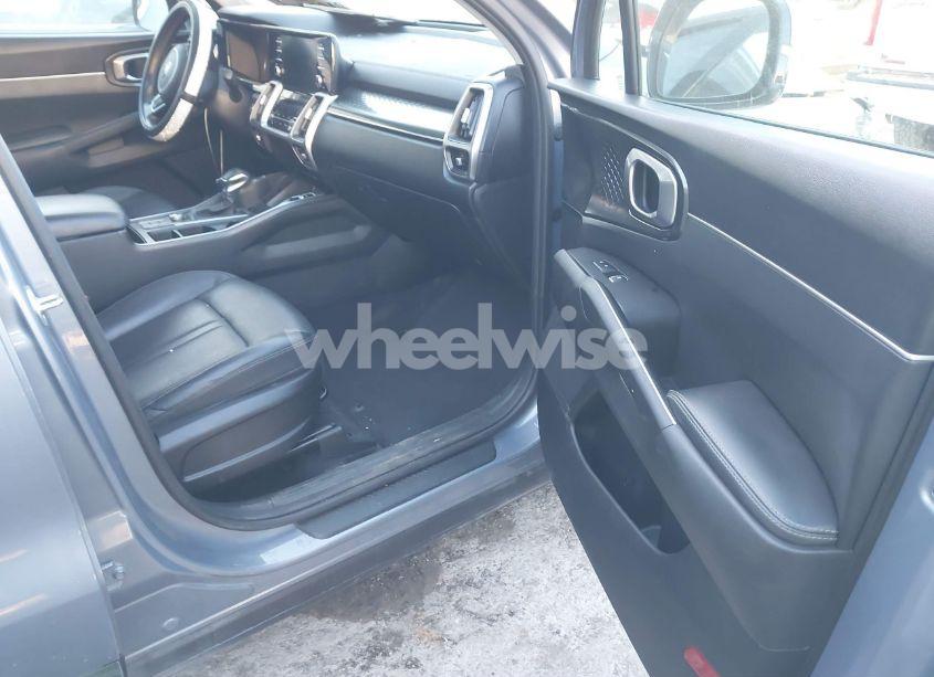 Photo 5 of 2021 Kia Sorento S (VIN 5XYRL4LC6MG022242)