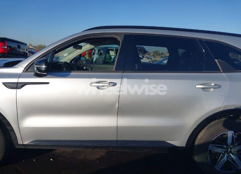 Photo 13 of 2022 Kia Sorento S (VIN 5XYRL4LC7NG075601)