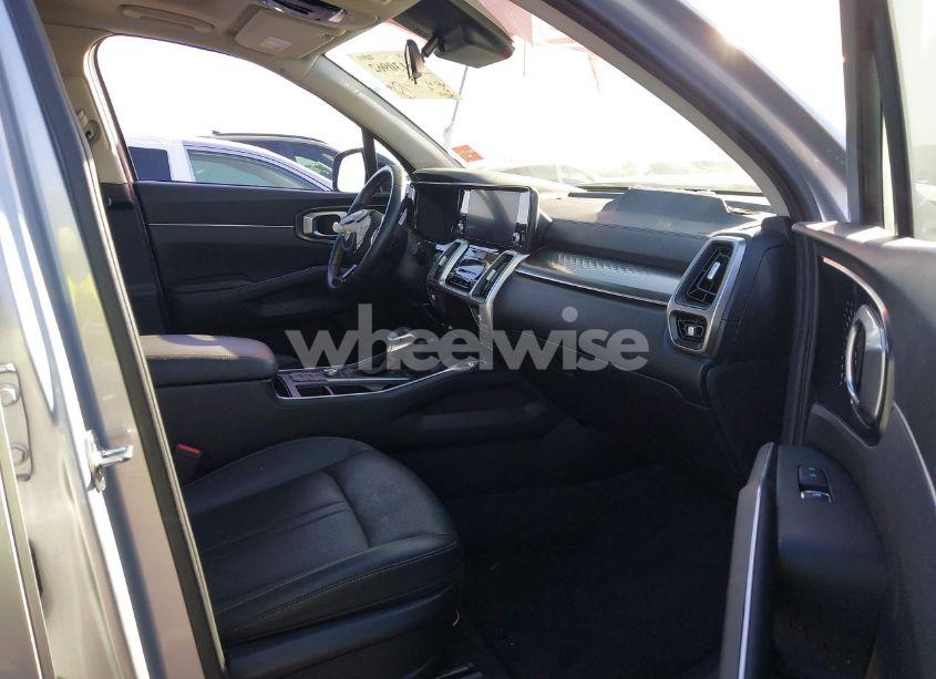 Photo 5 of 2022 Kia Sorento S (VIN 5XYRL4LC7NG075601)
