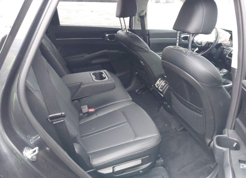 Photo 8 of 2022 Kia Sorento S (VIN 5XYRL4LC7NG130337)