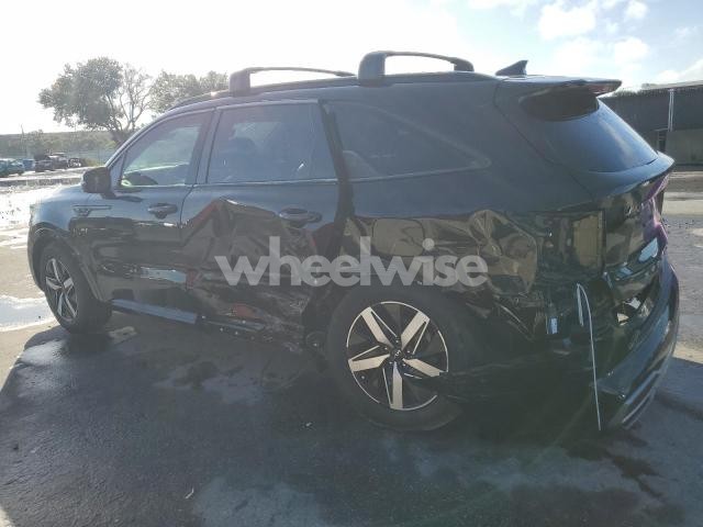 Photo 2 of 2022 KIA SORENTO S (VIN 5XYRL4LC7NG155965)