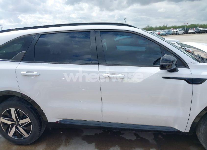 Photo 13 of 2023 Kia Sorento S (VIN 5XYRL4LC7PG174597)