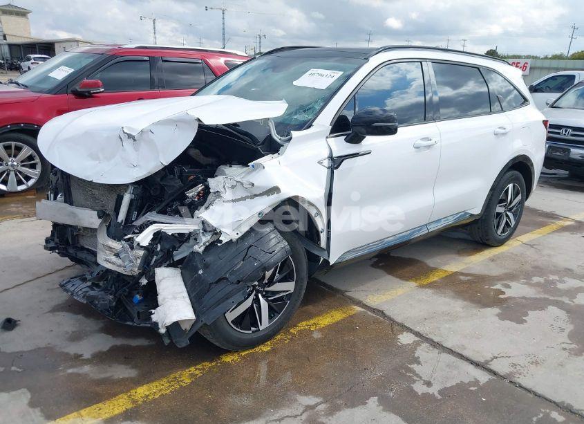 Photo 2 of 2023 Kia Sorento S (VIN 5XYRL4LC7PG174597)