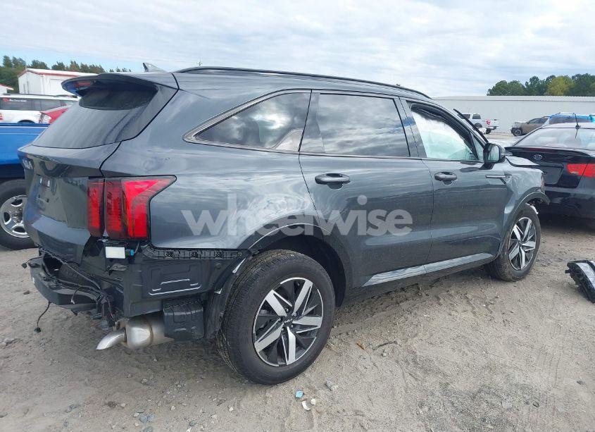 Photo 4 of 2023 Kia Sorento S (VIN 5XYRL4LC7PG249640)