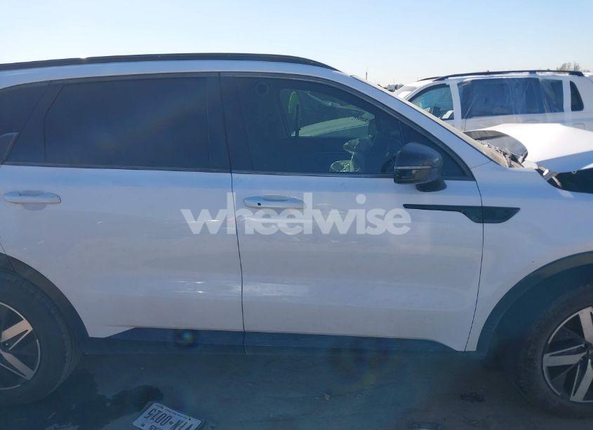 Photo 13 of 2021 Kia Sorento S (VIN 5XYRL4LC8MG009072)