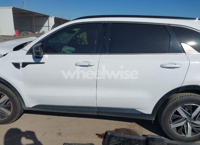 Photo 14 of 2021 Kia Sorento S (VIN 5XYRL4LC8MG009072)