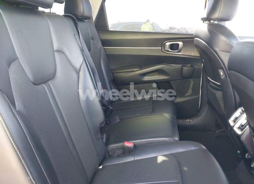 Photo 8 of 2021 Kia Sorento S (VIN 5XYRL4LC8MG009072)