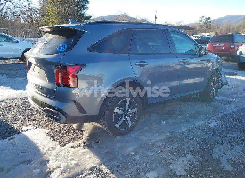 Photo 4 of 2022 Kia Sorento S (VIN 5XYRL4LC8NG142254)