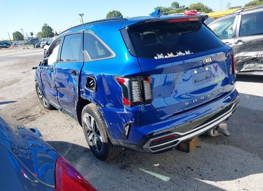 Photo 3 of 2021 Kia Sorento S (VIN 5XYRL4LC9MG061018)