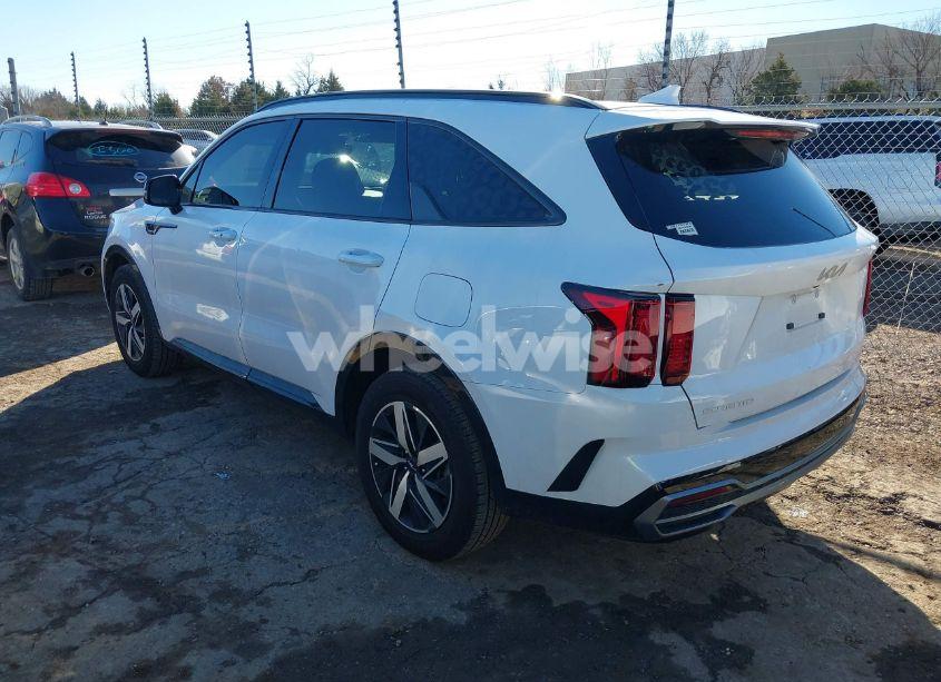 Photo 3 of 2023 Kia Sorento S (VIN 5XYRL4LC9PG215568)