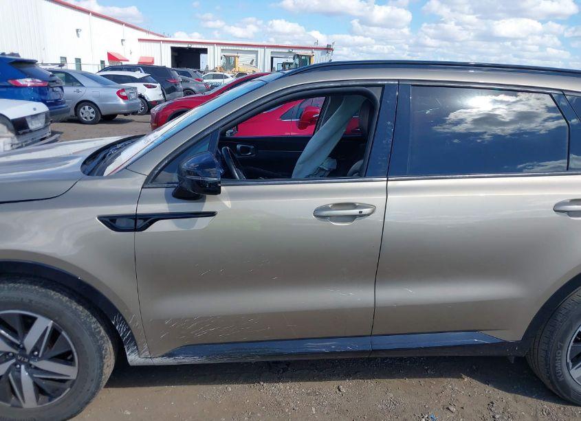 Photo 14 of 2021 Kia Sorento S (VIN 5XYRL4LCXMG004262)