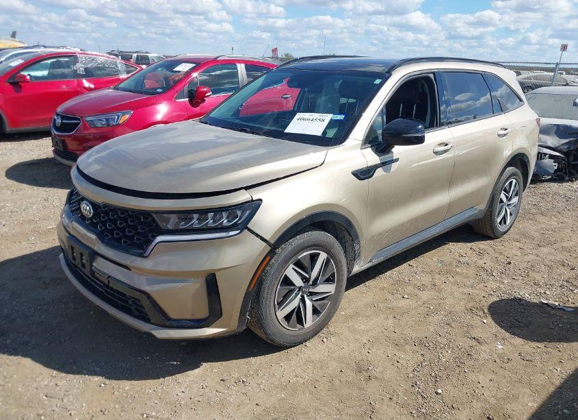Photo 2 of 2021 Kia Sorento S (VIN 5XYRL4LCXMG004262)