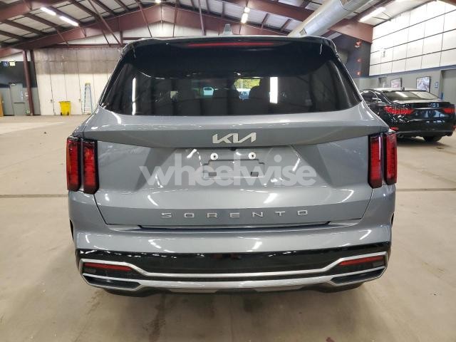 Photo 3 of 2022 KIA SORENTO S (VIN 5XYRL4LCXNG087421)