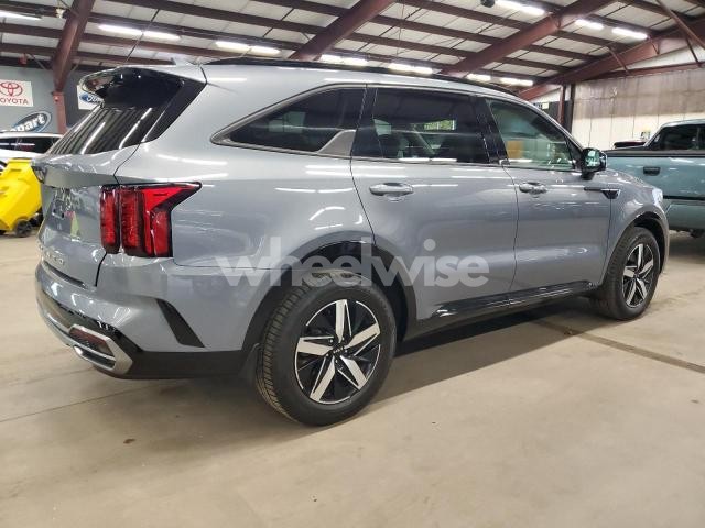 Photo 4 of 2022 KIA SORENTO S (VIN 5XYRL4LCXNG087421)