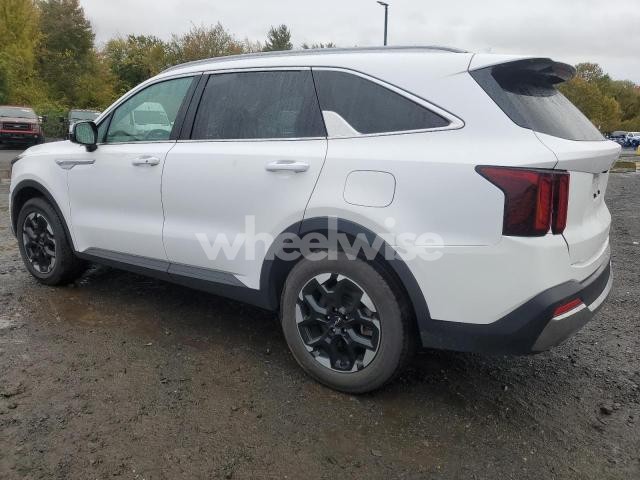 Photo 3 of 2024 KIA SORENTO S (VIN 5XYRLDJC1RG282834)