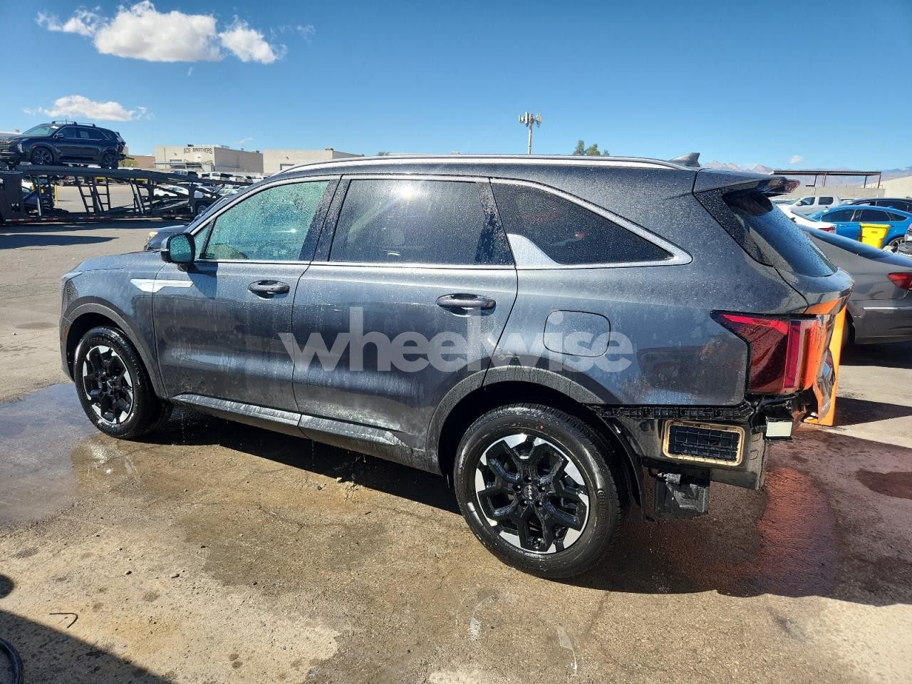 Photo 2 of 2024 KIA SORENTO S (VIN 5XYRLDJC4RG288997)