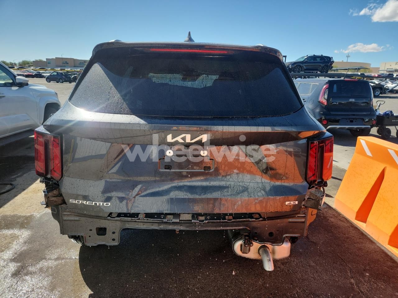 Photo 6 of 2024 KIA SORENTO S (VIN 5XYRLDJC4RG288997)