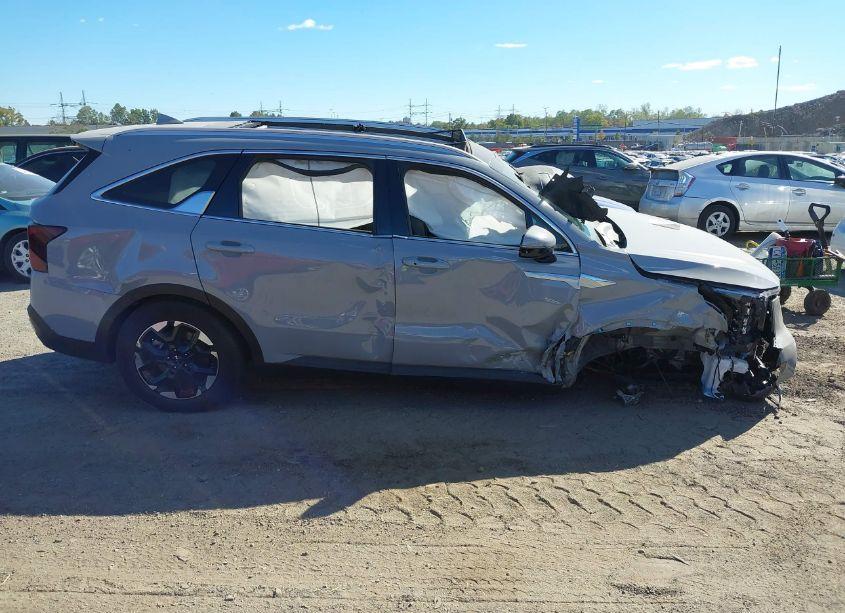 Photo 12 of 2024 Kia Sorento S (VIN 5XYRLDJC6RG293635)
