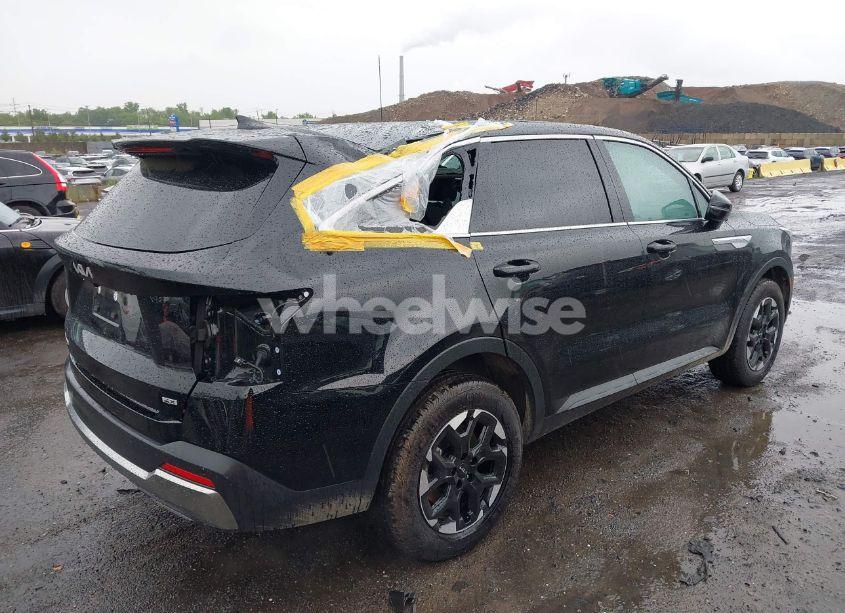 Photo 6 of 2025 Kia Sorento S (VIN 5XYRLDJC6SG328292)