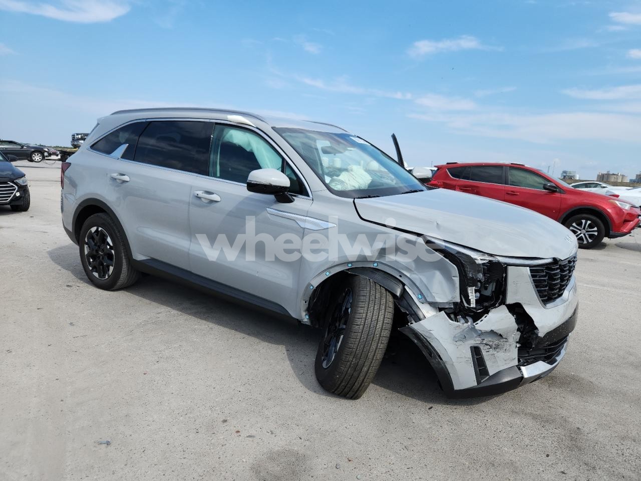 Photo 4 of 2025 KIA SORENTO S (VIN 5XYRLDJC7SG357705)