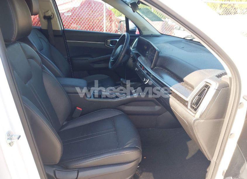 Photo 5 of 2024 Kia Sorento S (VIN 5XYRLDJC8RG283091)