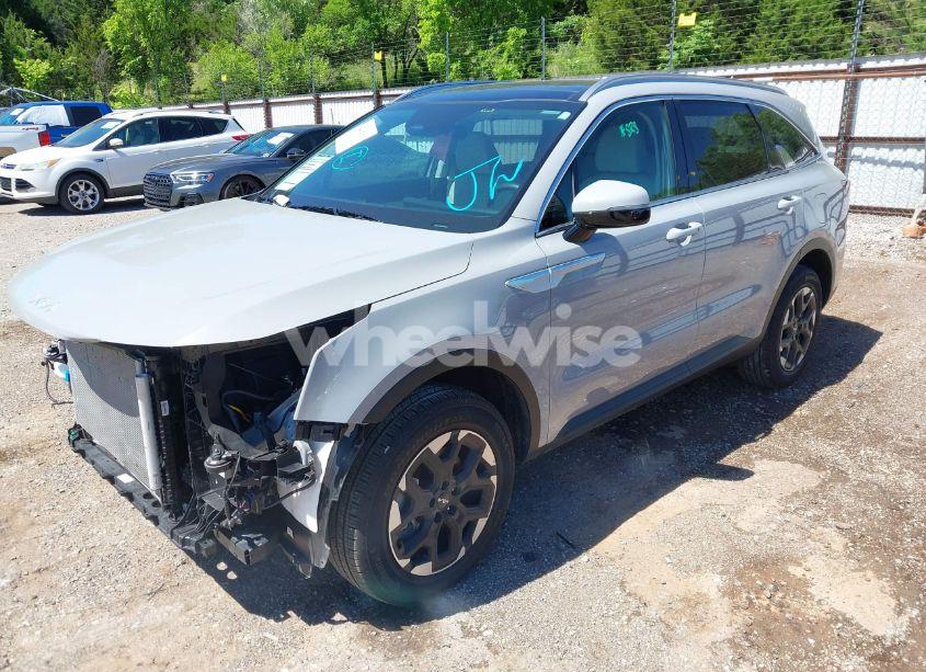 Photo 2 of 2024 Kia Sorento S (VIN 5XYRLDJC8RG293054)