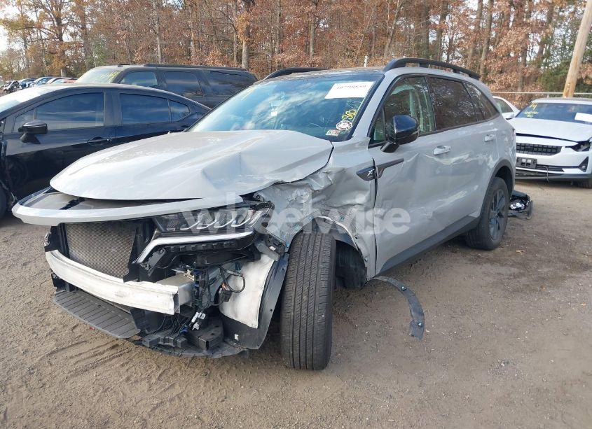 Photo 2 of 2023 Kia Sorento X-LINE S (VIN 5XYRLDLC0PG222795)