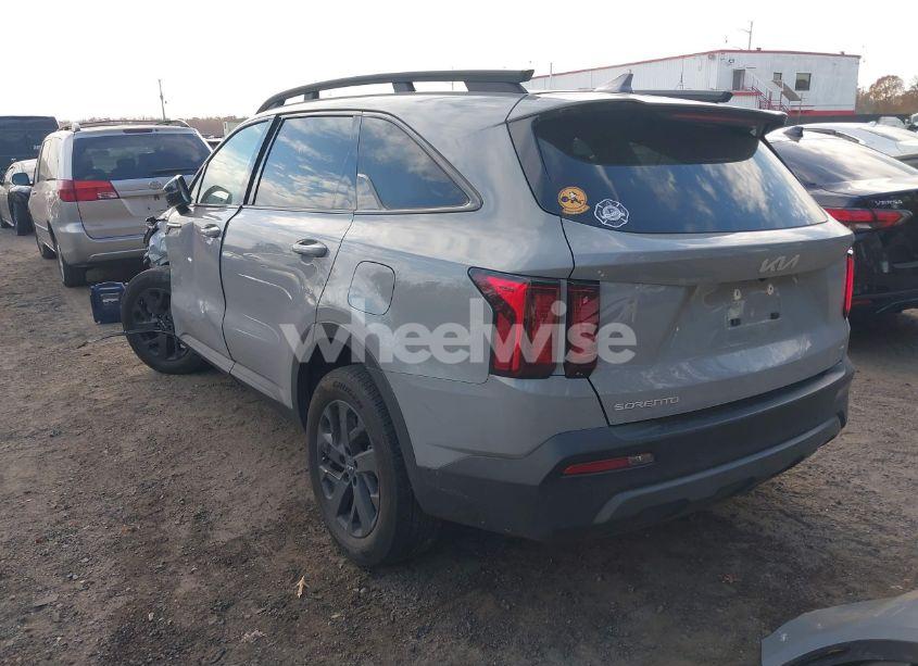 Photo 3 of 2023 Kia Sorento X-LINE S (VIN 5XYRLDLC0PG222795)